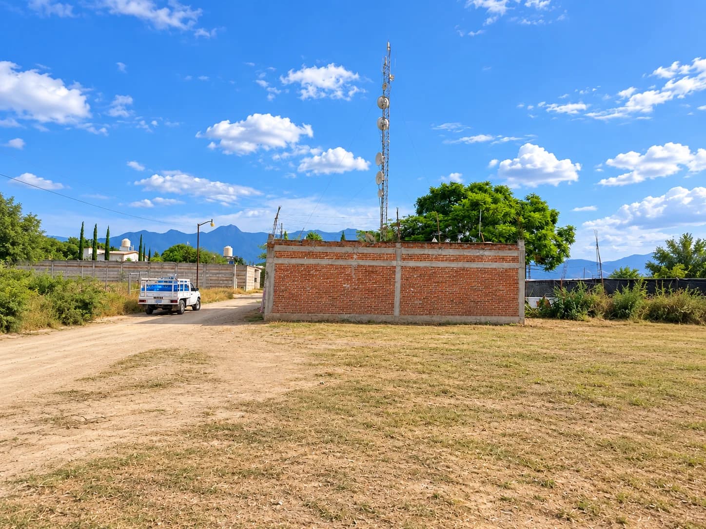 400 m² Land for Sale in Tlacolula de Matamoros - Image 1