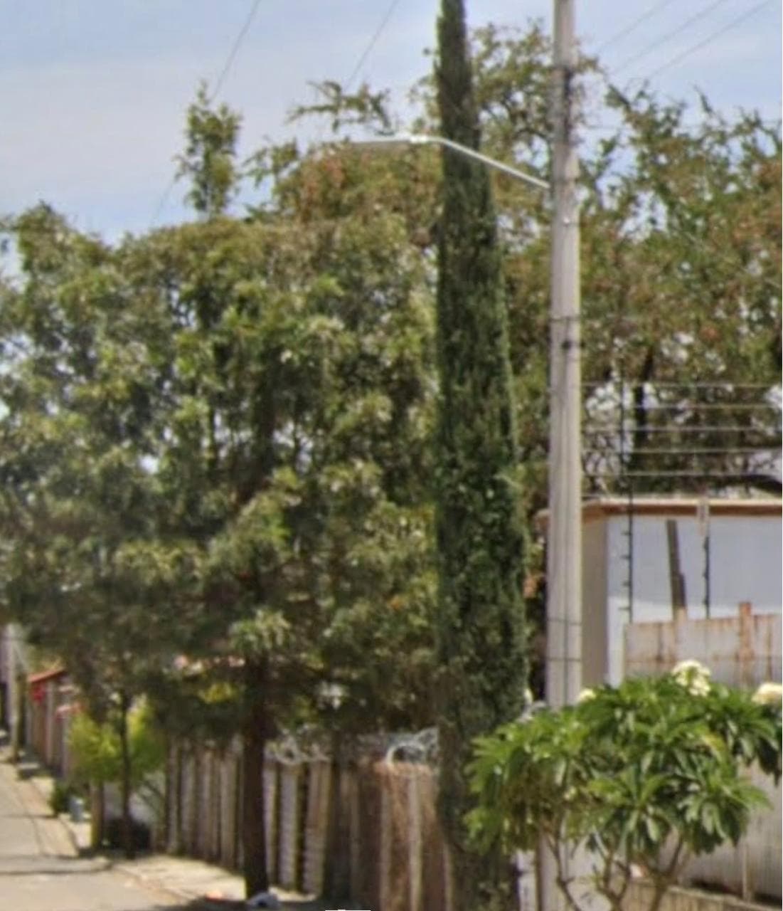 745 m² Corner Lot for Rent in San Martín Mexicapam, Oaxaca de Juárez - Image 1