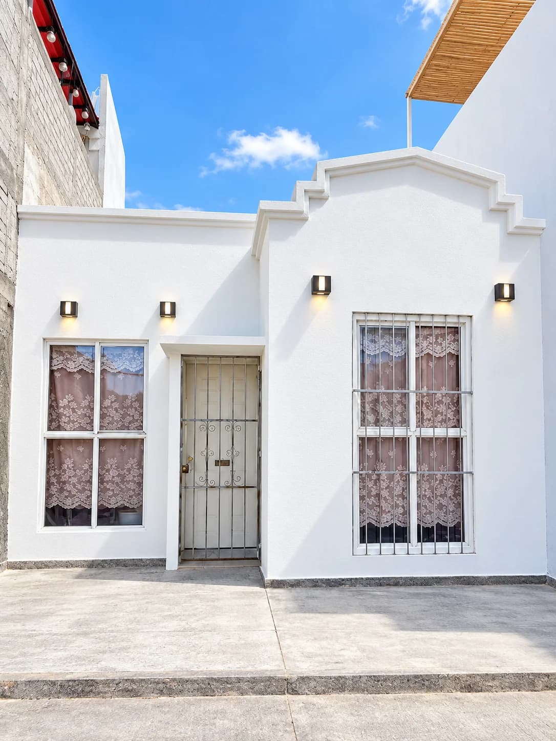 2-Bedroom House for Rent in Ciudad Yagul, 92 m² with Parking - Image 1
