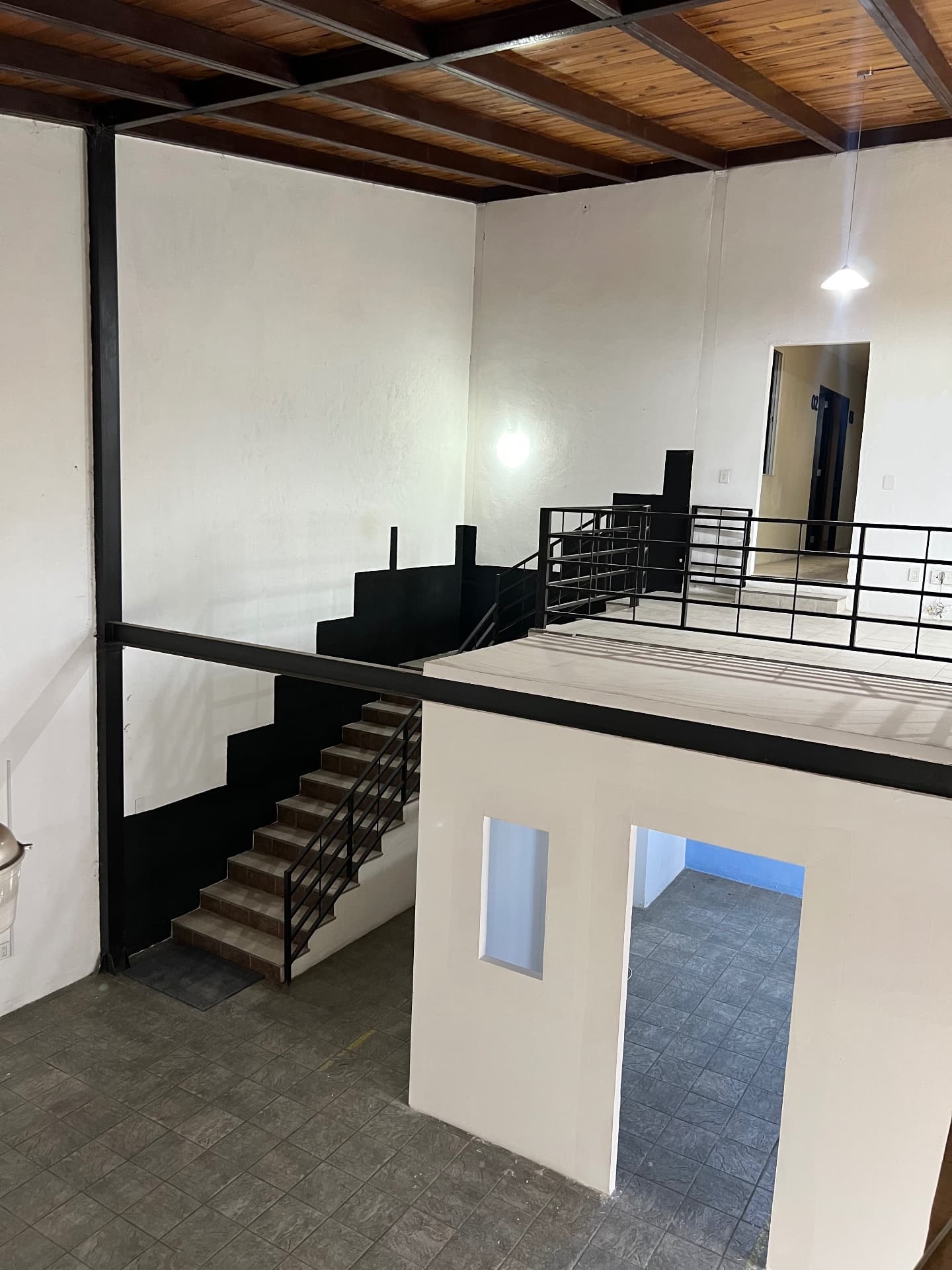 220 m² Two-Level Commercial Space in Colonia Reforma, Oaxaca - Image 1