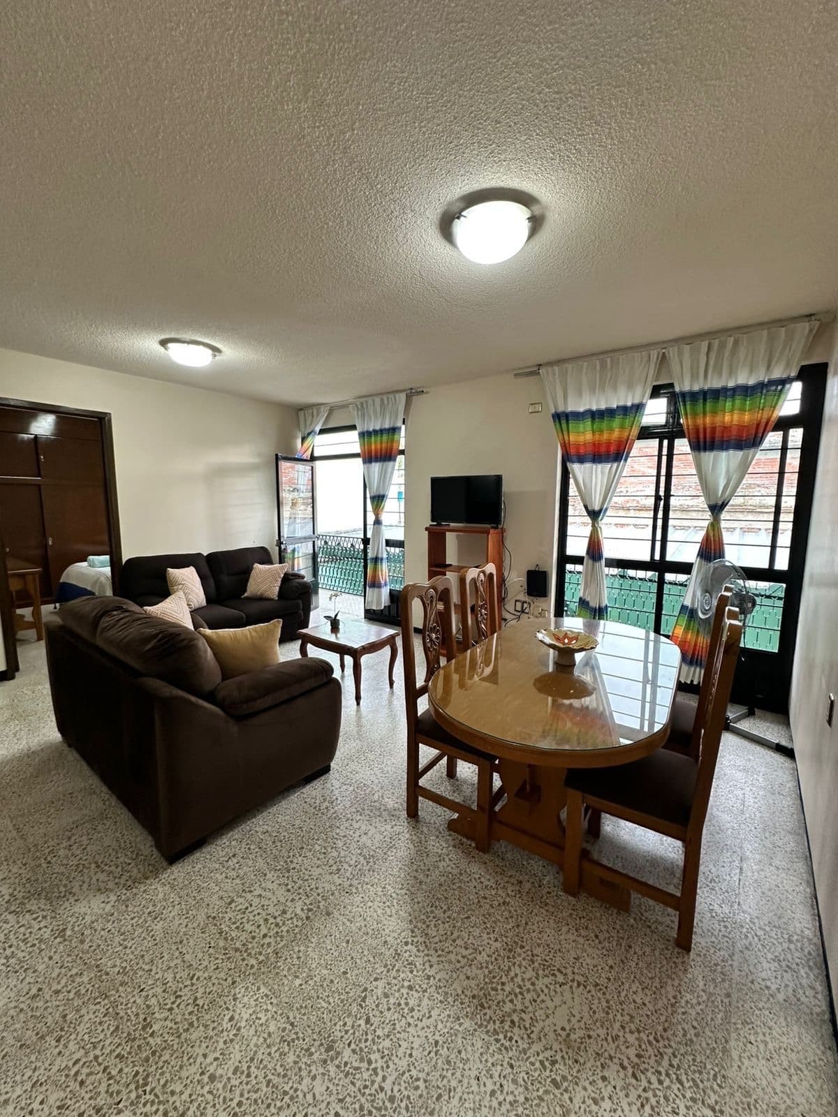 Vive cerca del centro, bonito departamento - Image 1