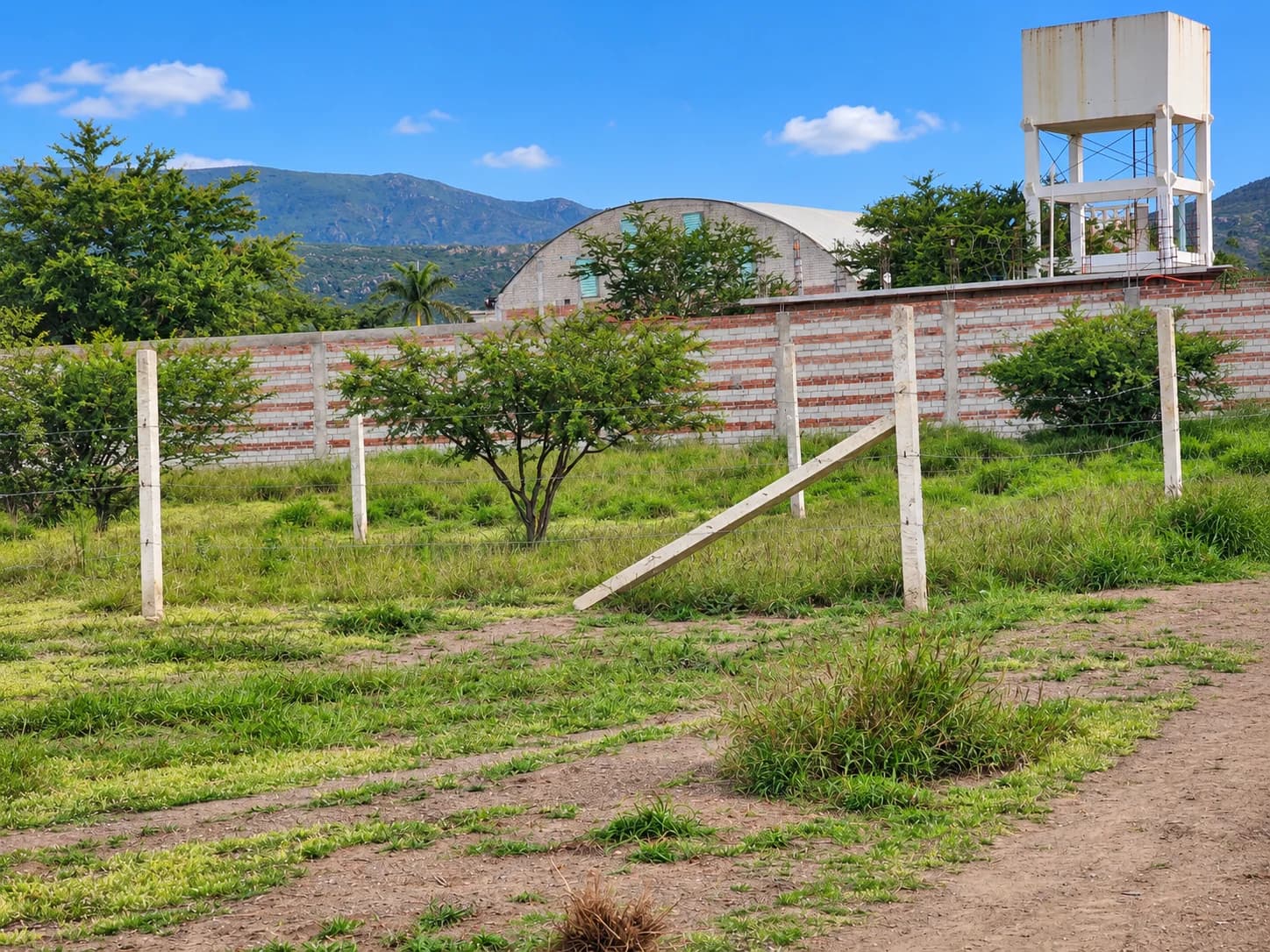 Lot—10x30—near the federal highway—behind San Antonio Hospital - Image 1