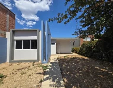 270 sqm Home for Sale in Lomas de Sierra Juárez, San Andrés Huayápam - Image 1