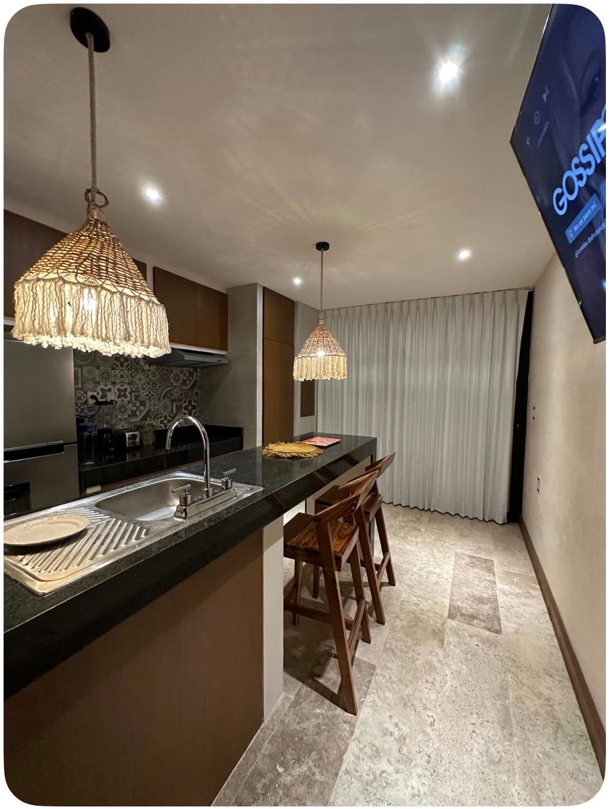Furnished 54 m² studio with jungle views in La Veleta, Tulum - Image 1