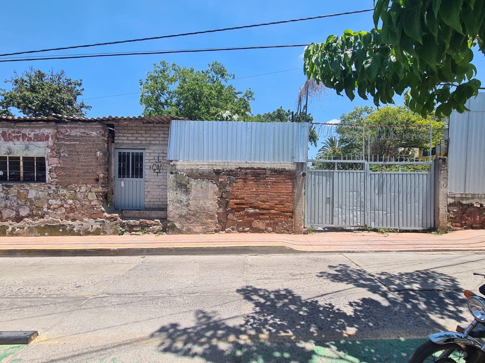1,920 m² Lot with 150 m² of Existing Construction in Huajuapan de León - Image 1