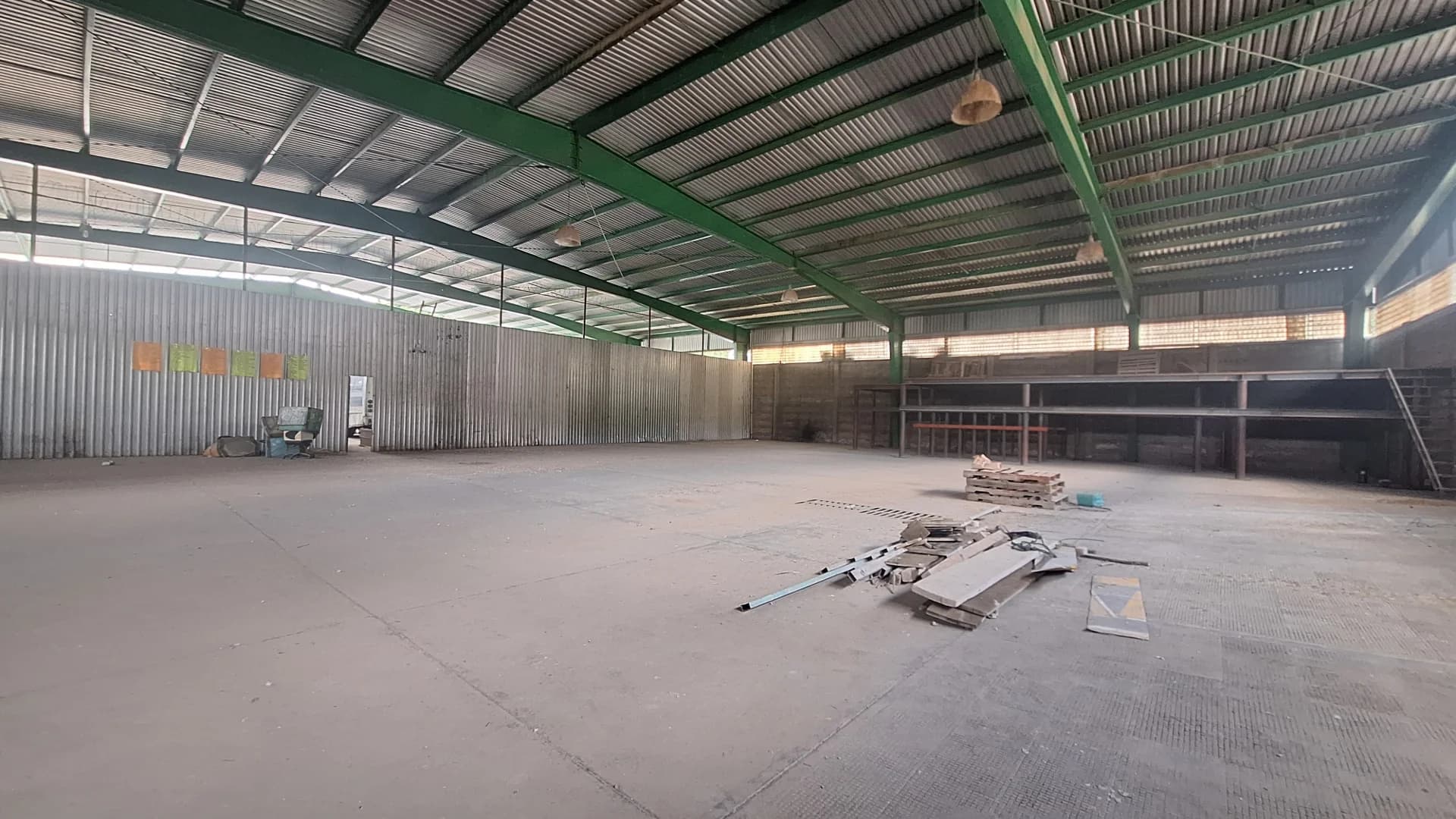 800 m² Commercial Space for Rent with 6 Parking Spaces in Oaxaca de Juárez - Image 1
