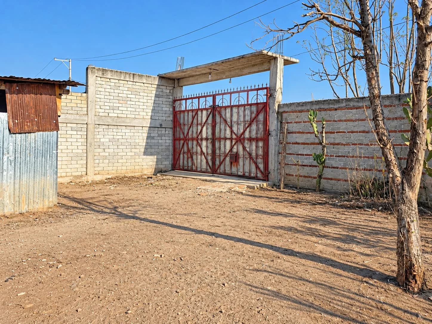 Terreno de 200 m² en venta en Lomas de Santa Ana - Imagen 1